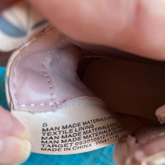 Cute for Spring! Cat and Jack boots. Excellent Condition - Picture 5 of 5